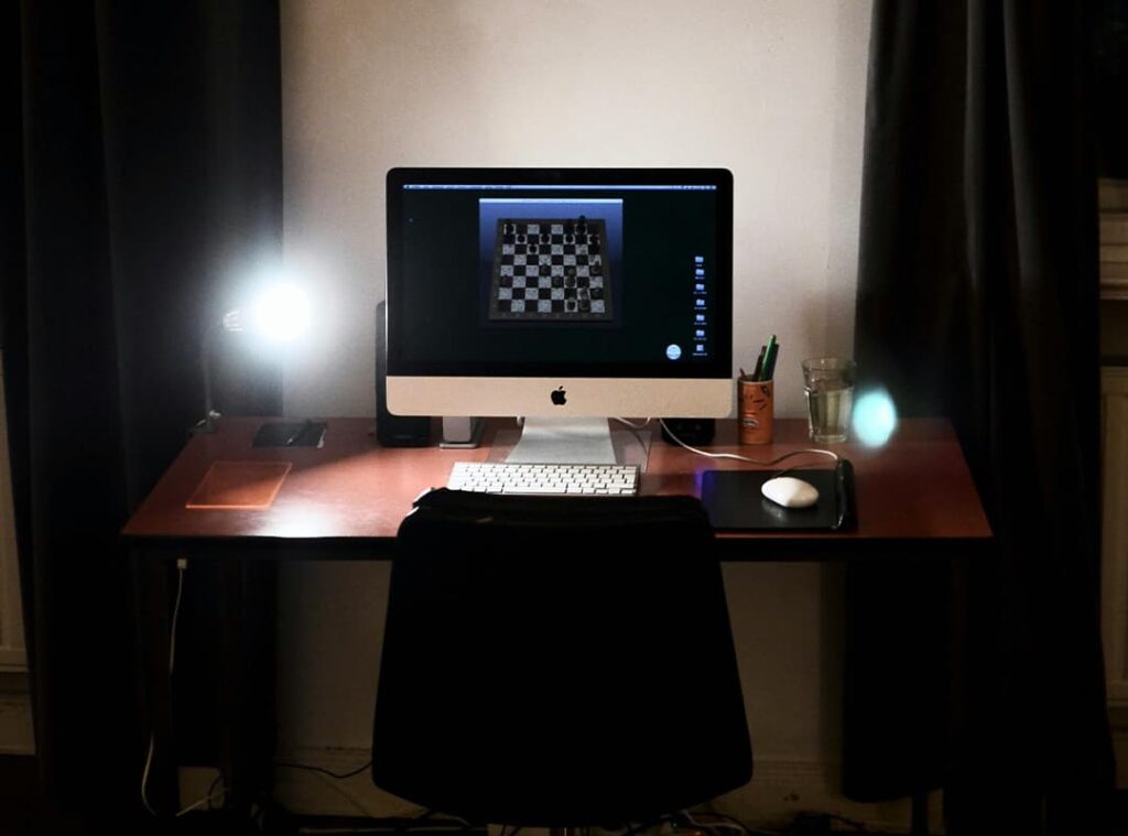 Chessle – play online checkers